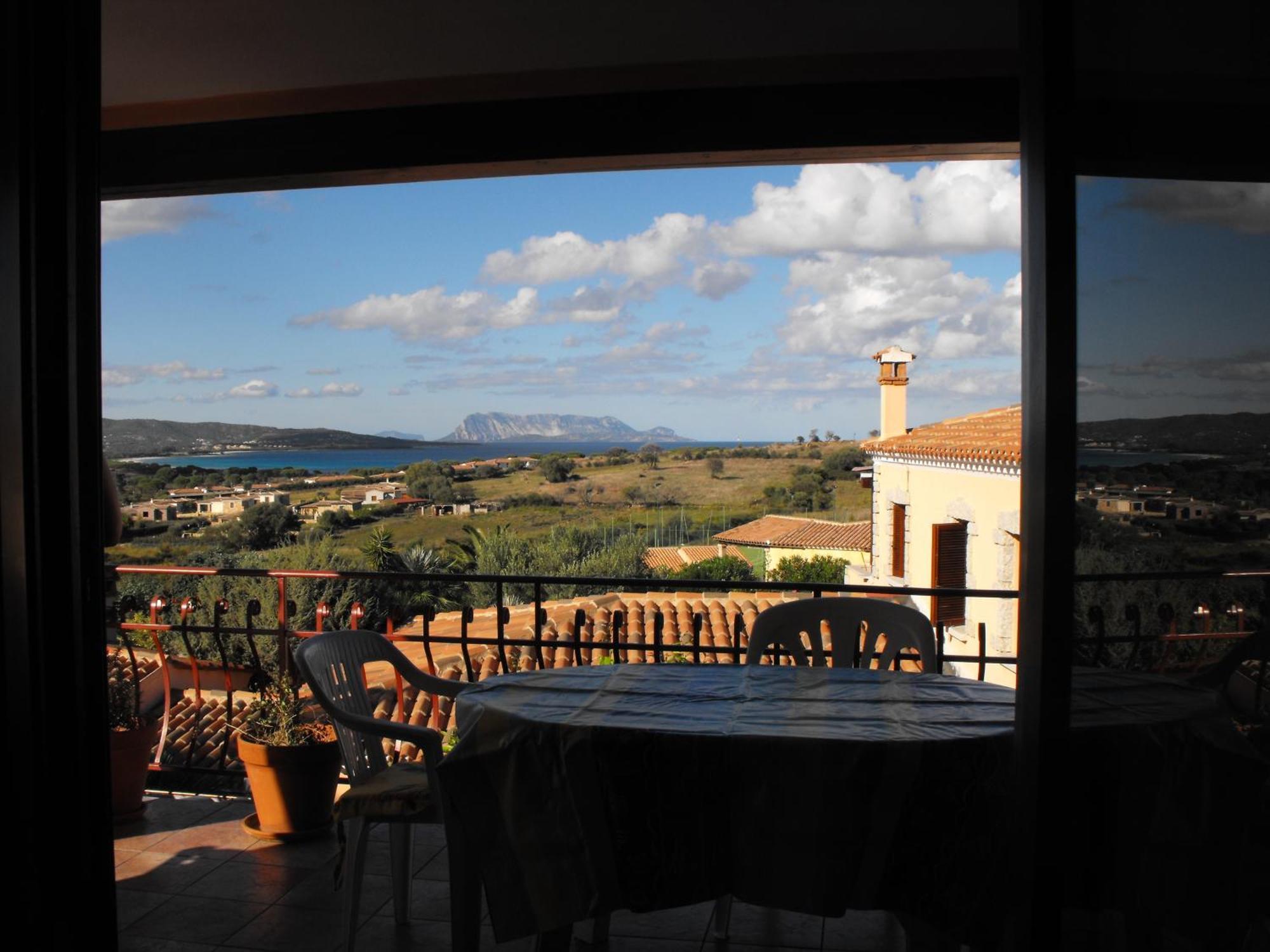 Borgo Le Logge Aparthotel Budoni Bilik gambar