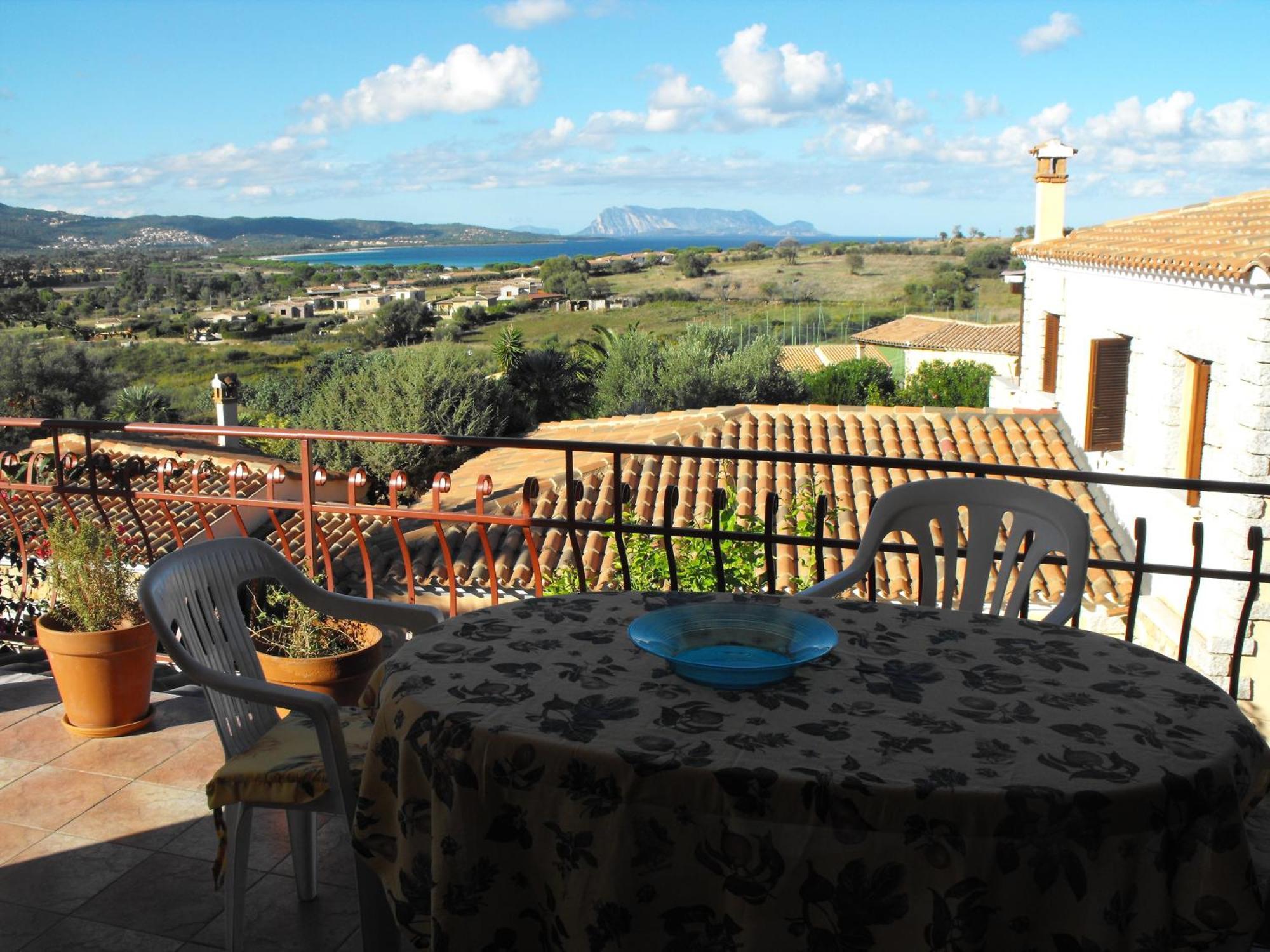 Borgo Le Logge Aparthotel Budoni Bilik gambar