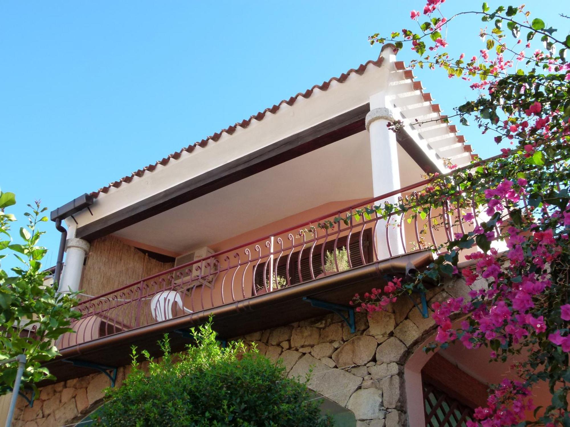 Borgo Le Logge Aparthotel Budoni Bilik gambar