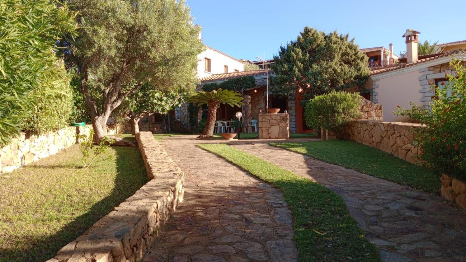 Borgo Le Logge Aparthotel Budoni Luaran gambar