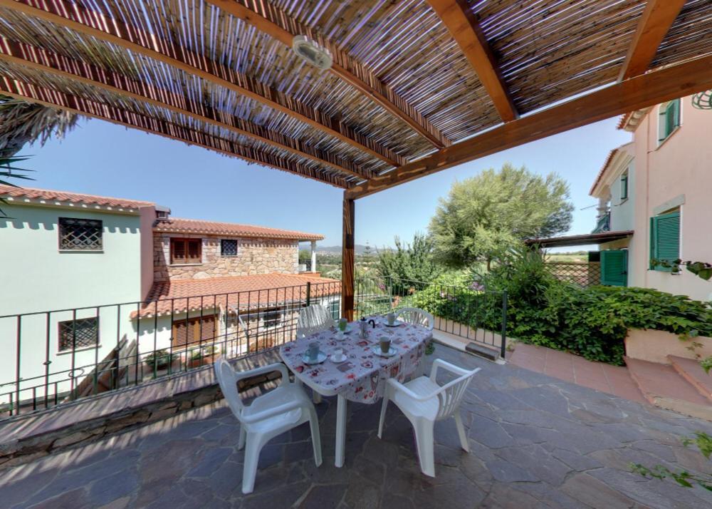 Borgo Le Logge Aparthotel Budoni Luaran gambar